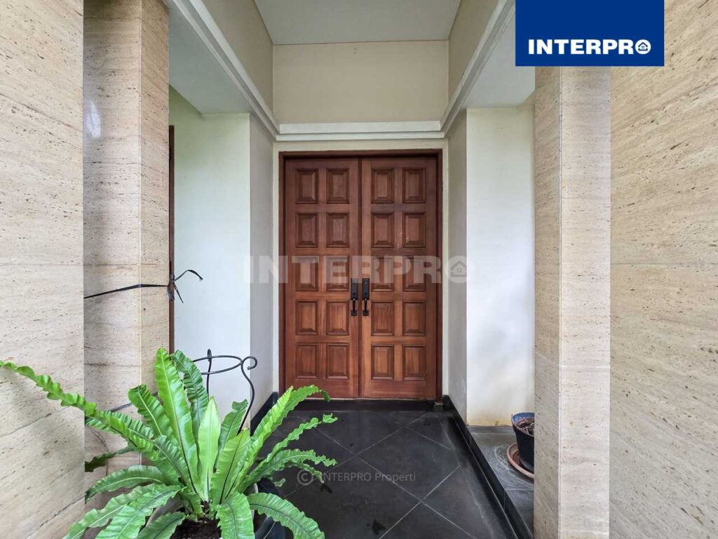 Rumah Mewah Siap Huni Dijual Mega Kebon Jeruk