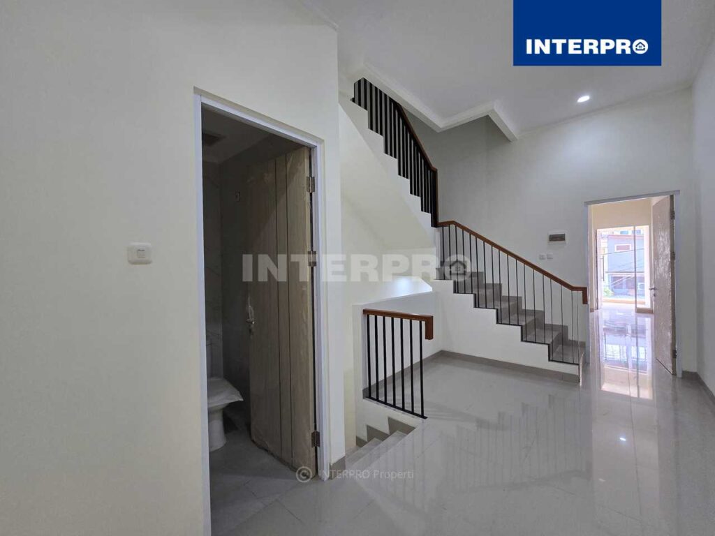 Rumah Baru 2 Lantai Sunrise Garden Jakarta Barat