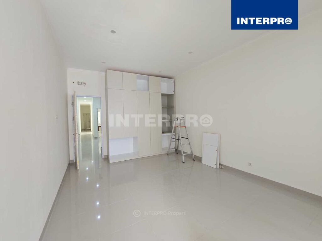 Rumah Baru 2 Lantai Sunrise Garden Jakarta Barat