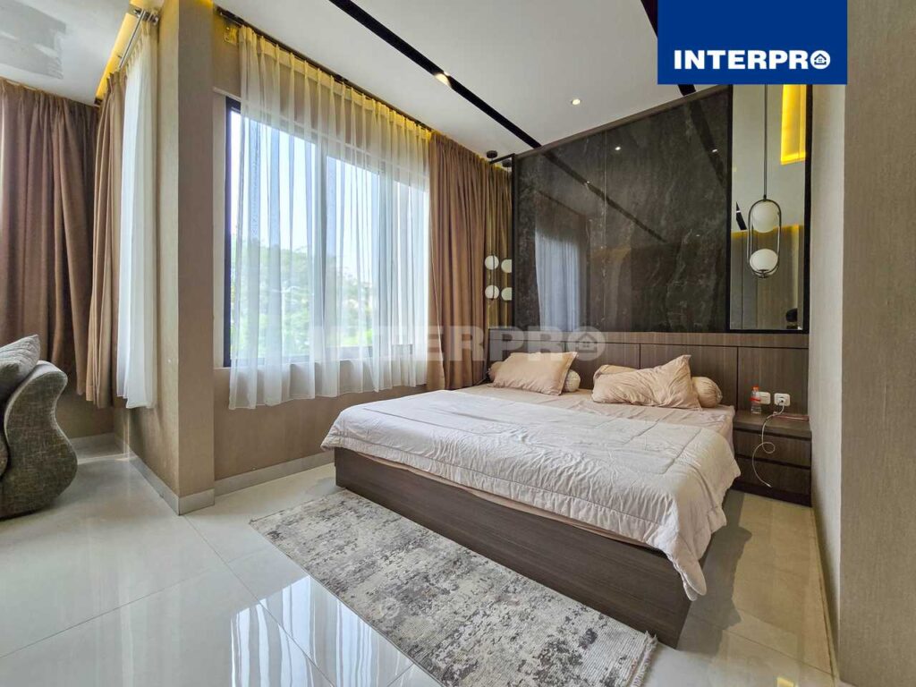 Rumah Split Level Grand Puri Grisenda Penjaringan