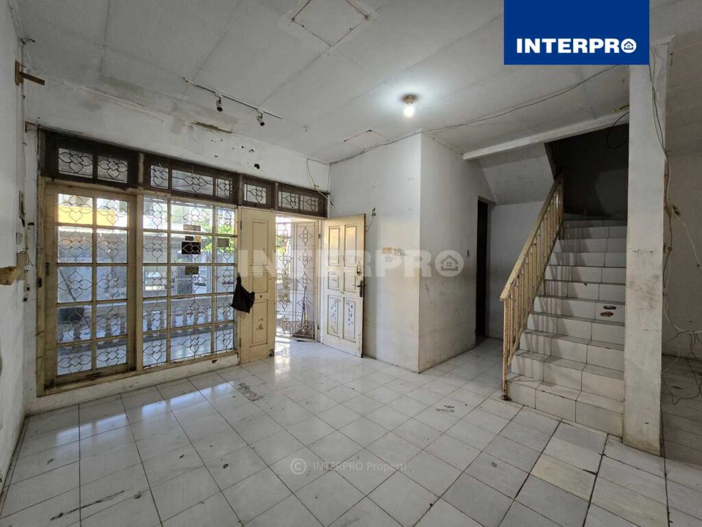 Rumah 2 lantai Taman Ratu Jakarta Barat