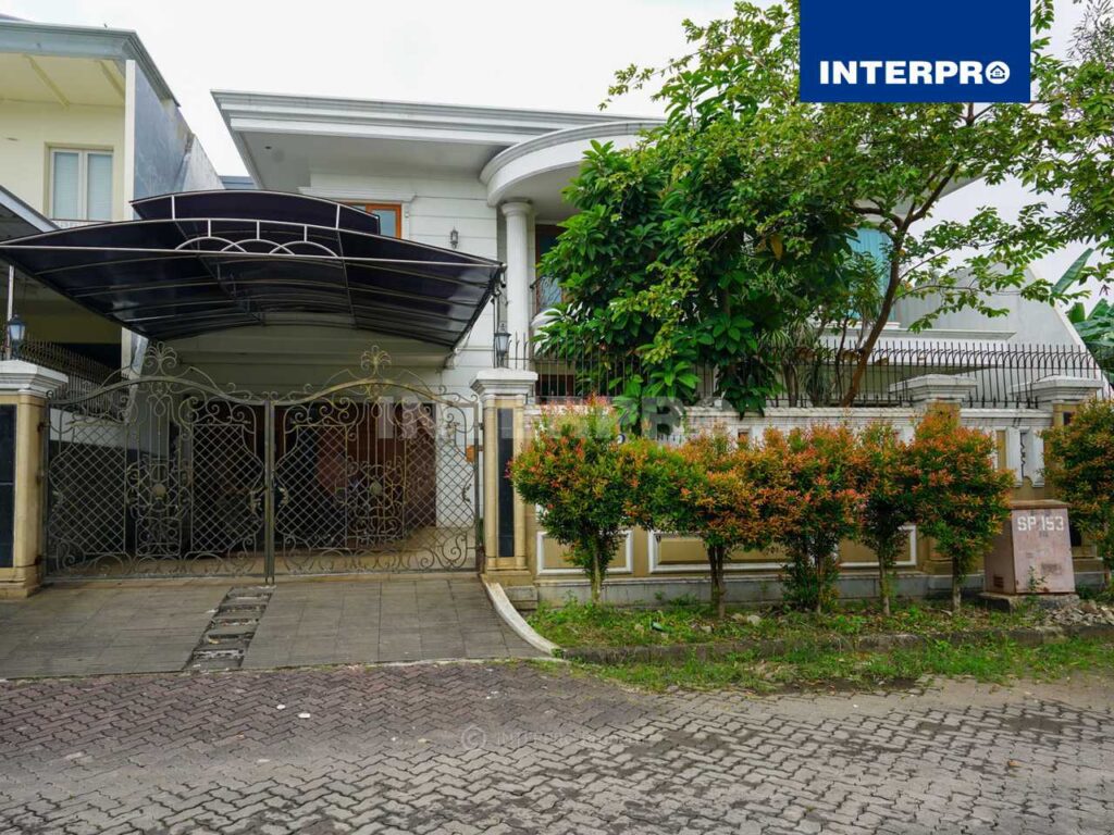 Rumah Dijual Taman kebon jeruk intercon luas tanah 800 m2