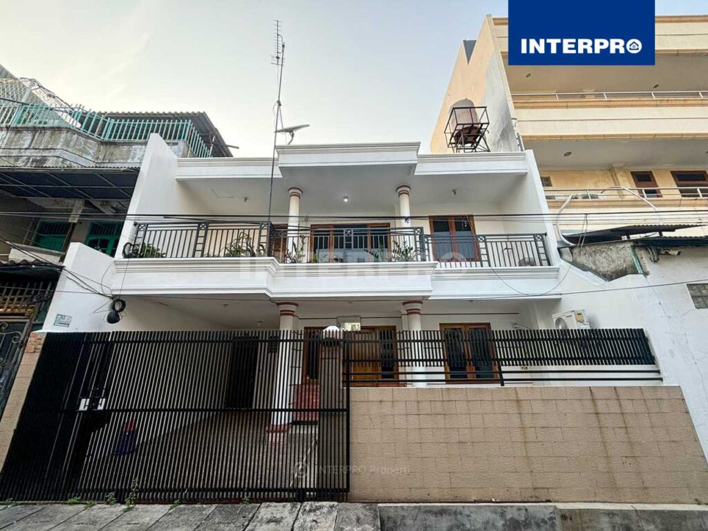 Rumah 2 Lantai Jelambar Jakarta Barat