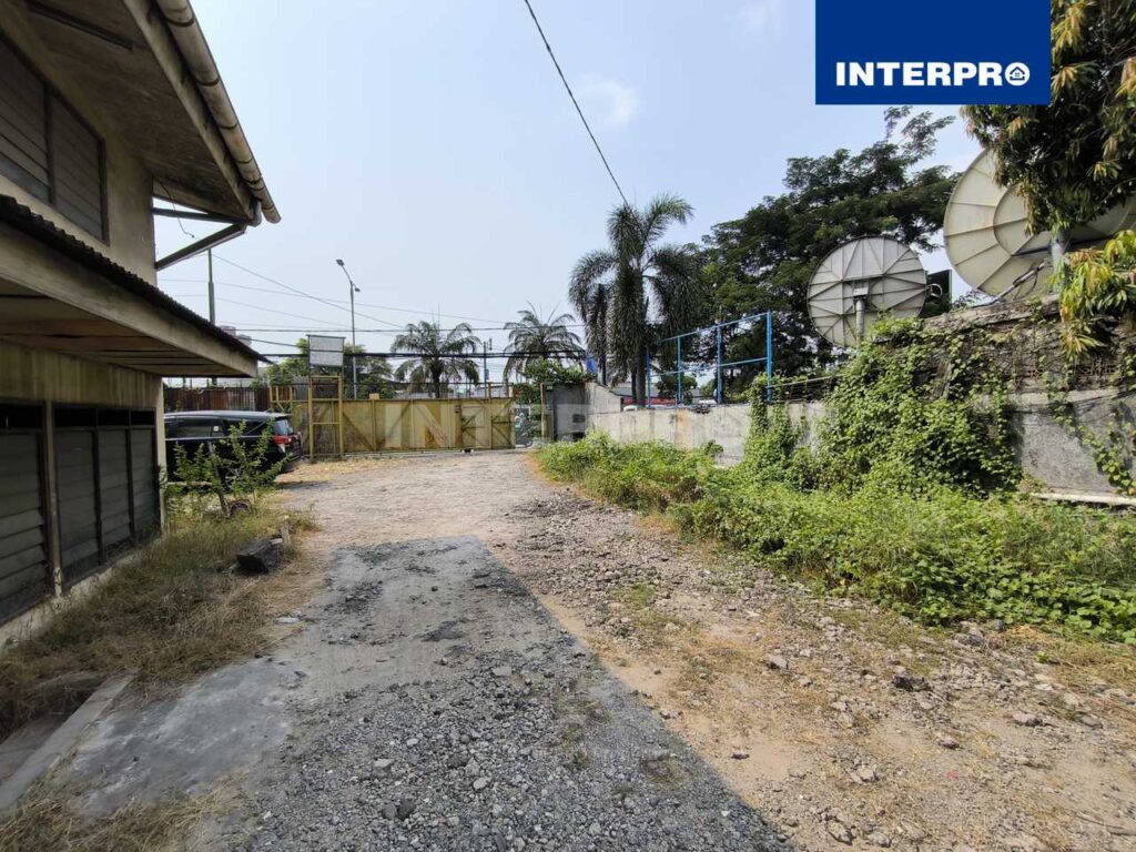 Gedung Bangunan dan Tanah Daan Mogot Jakarta Barat