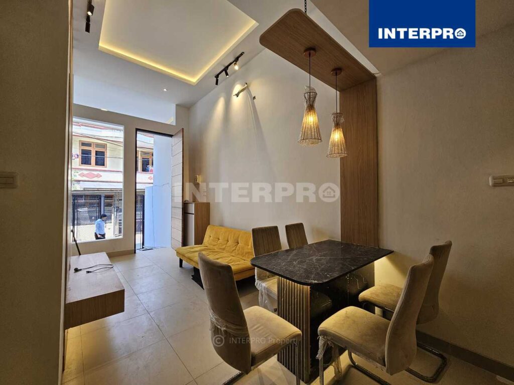 Rumah Brand New Split Level Duri Kepa