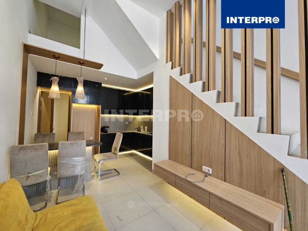 Rumah Brand New Split Level Duri Kepa