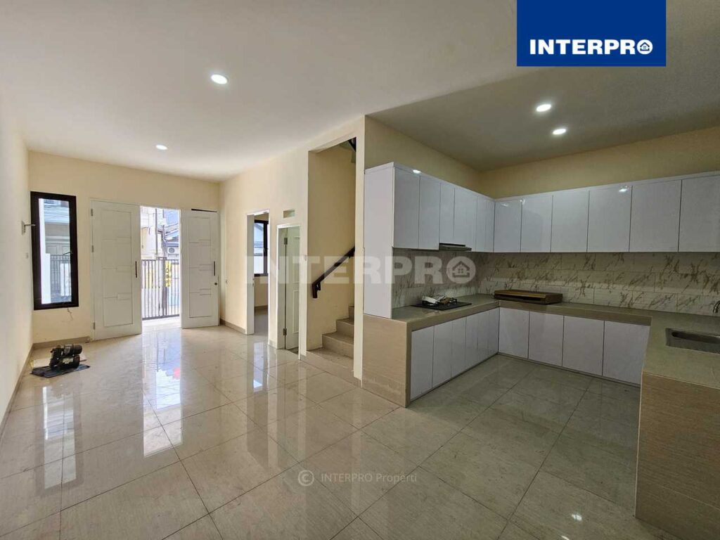 Rumah Brand New Minimalis Taman Ratu