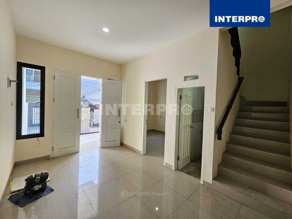 Rumah Brand New Minimalis Taman Ratu