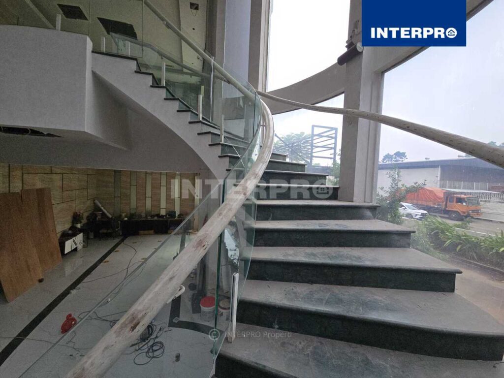 Ruang Usaha Di sewakan The Hachi Alam Sutera