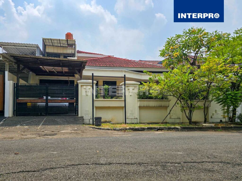 Rumah Dijual Intercon Taman Kebon Jeruk Luas 300m2
