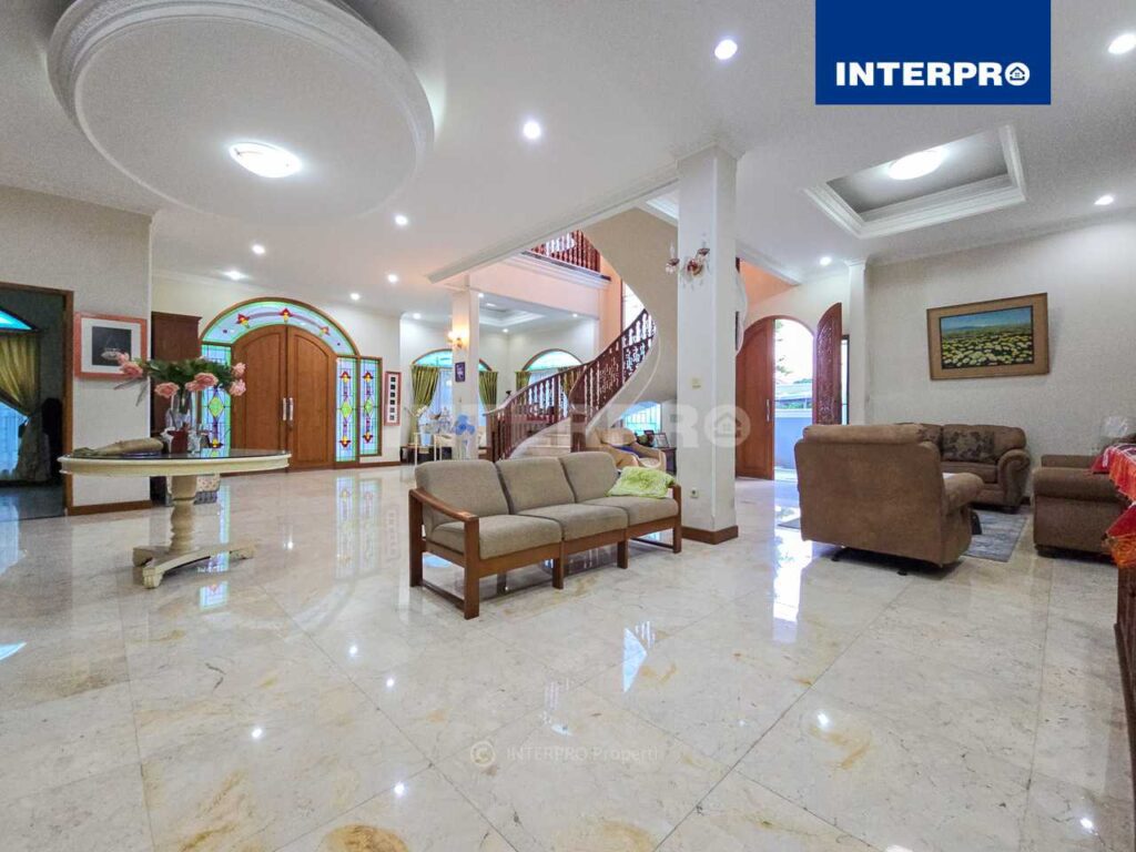 Rumah Dijual Taman Villa Meruya Siap Huni Mewah