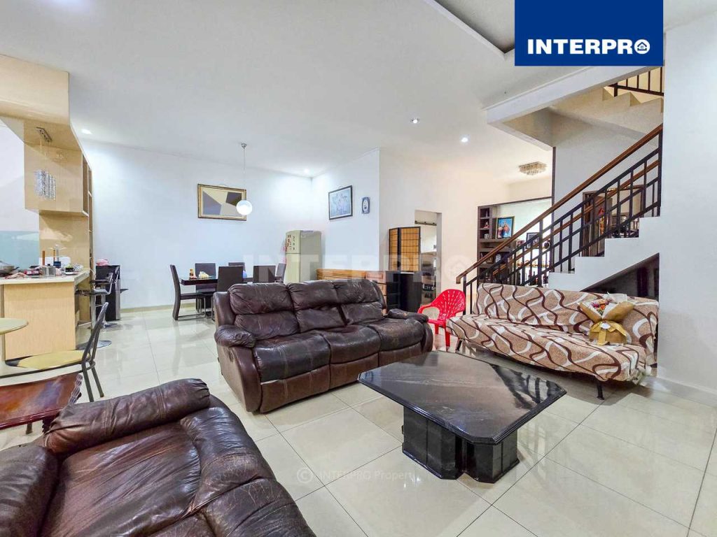 Rumah Dijual Intercon Taman Kebon Jeruk 162m2