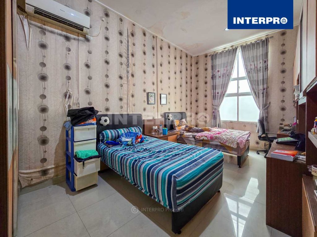 Rumah Dijual Intercon Taman Kebon Jeruk 162m2