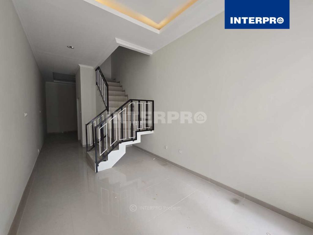Rumah Brand New Minimalis 3,5 lantai Taman Ratu