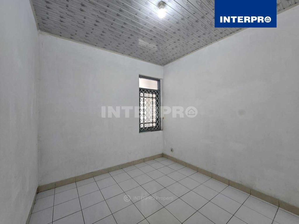 Rumah 1,5 Lantai Taman Surya 2 Pegadungan Kalideres
