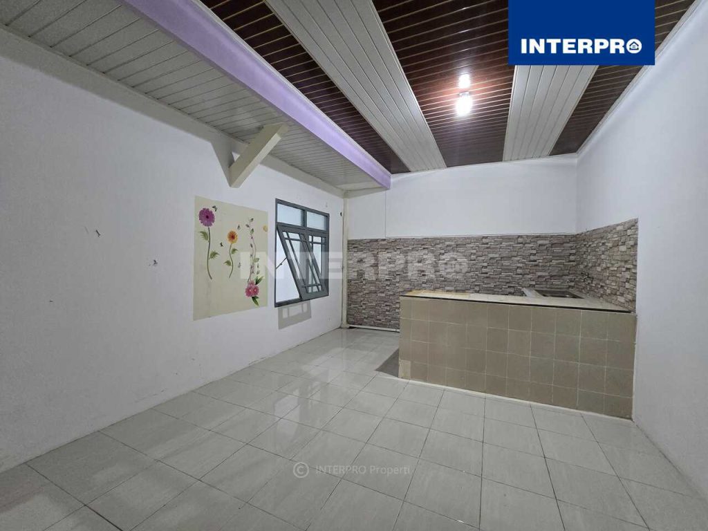 Rumah 1,5 Lantai Taman Surya 2 Pegadungan Kalideres