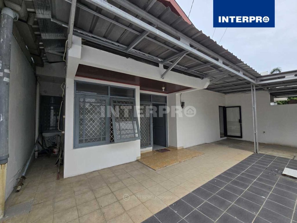 Rumah 1,5 Lantai Taman Surya 2 Pegadungan Kalideres