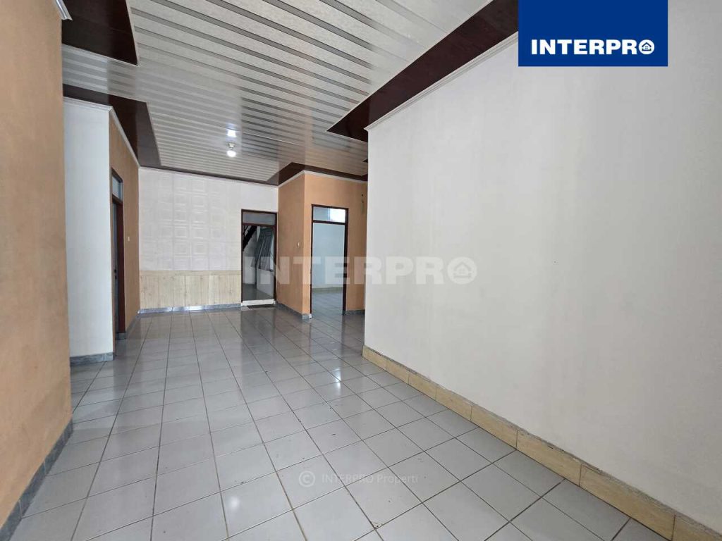 Rumah 1,5 Lantai Taman Surya 2 Pegadungan Kalideres