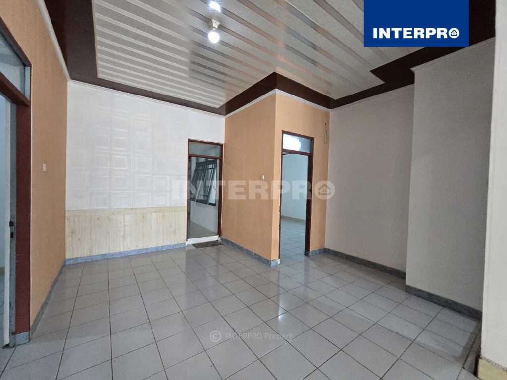 Rumah 1,5 Lantai Taman Surya 2 Pegadungan Kalideres