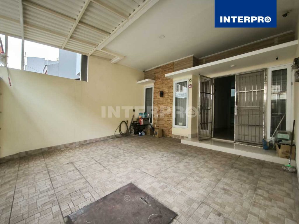 Rumah Siap Huni 3 Lantai Tanjung Duren