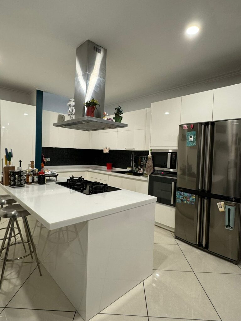 Rumah Taman Ratu LT 200m2