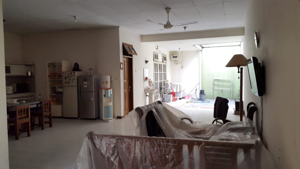 Rumah Taman Ratu Luas Tanah 200m2