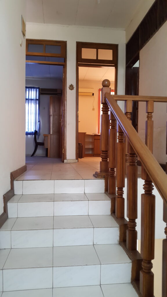 Rumah Taman Ratu Luas Tanah 200m2