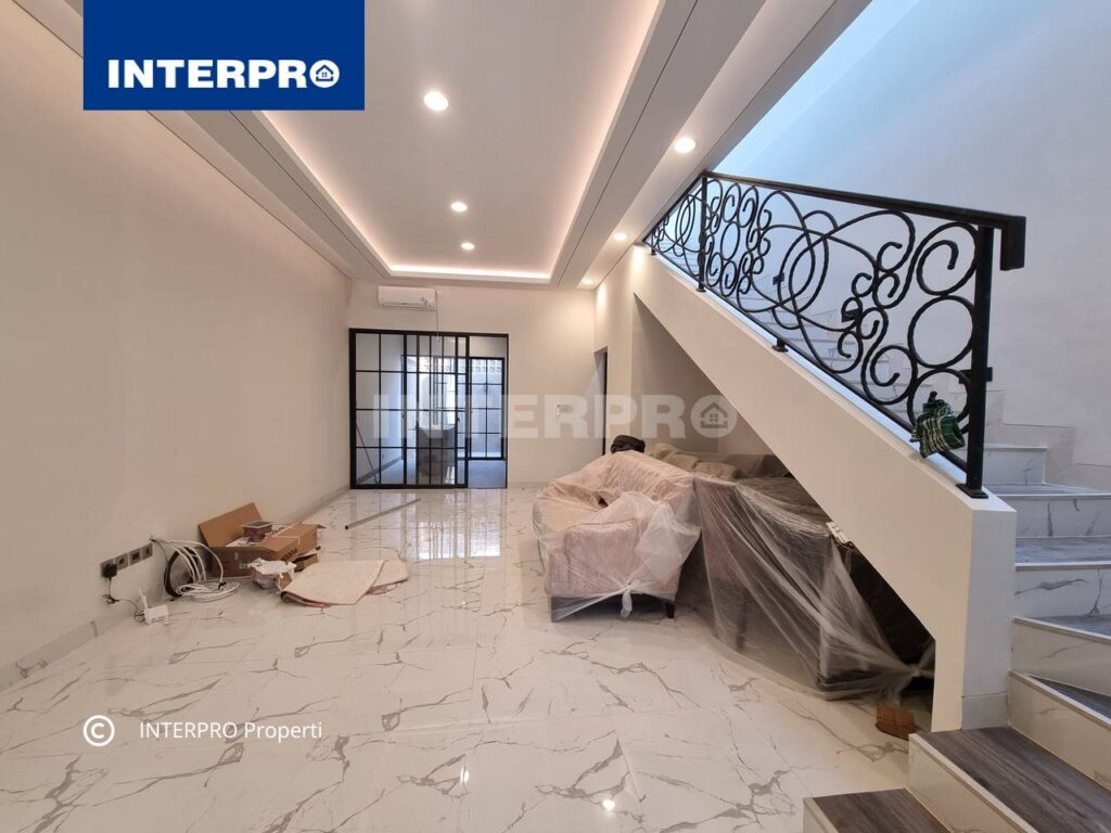 Rumah Brand New Dijual Peny Tomang V