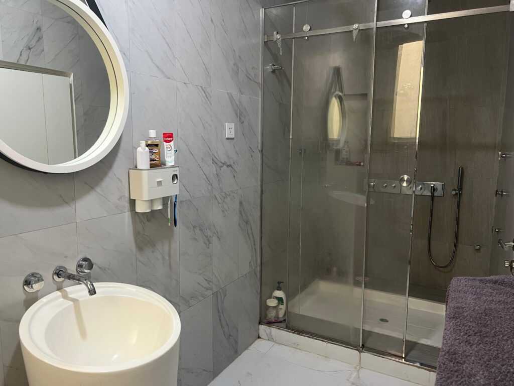 Rumah dijual Taman Ratu - LT 160m2