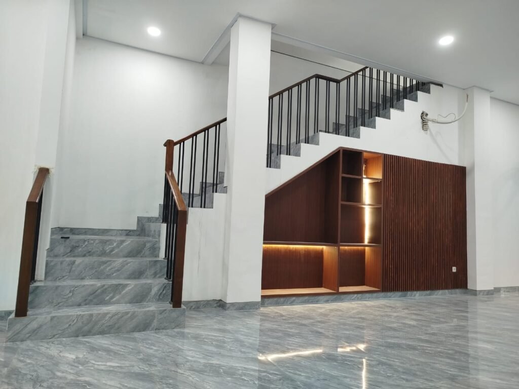 Ruko Dijual Arjuna Utara Kebon Jeruk LT 72m2
