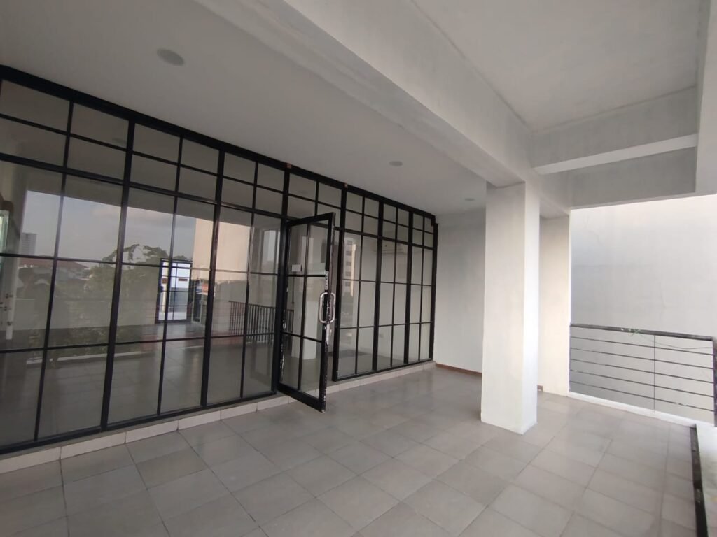 Ruko Dijual Arjuna Utara Kebon Jeruk LT 72m2