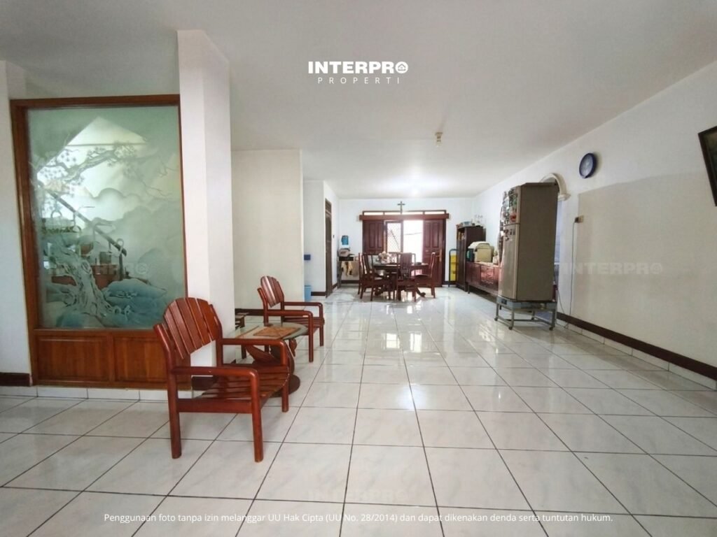 Rumah Hook Taman Ratu Luas Tanah 315m2