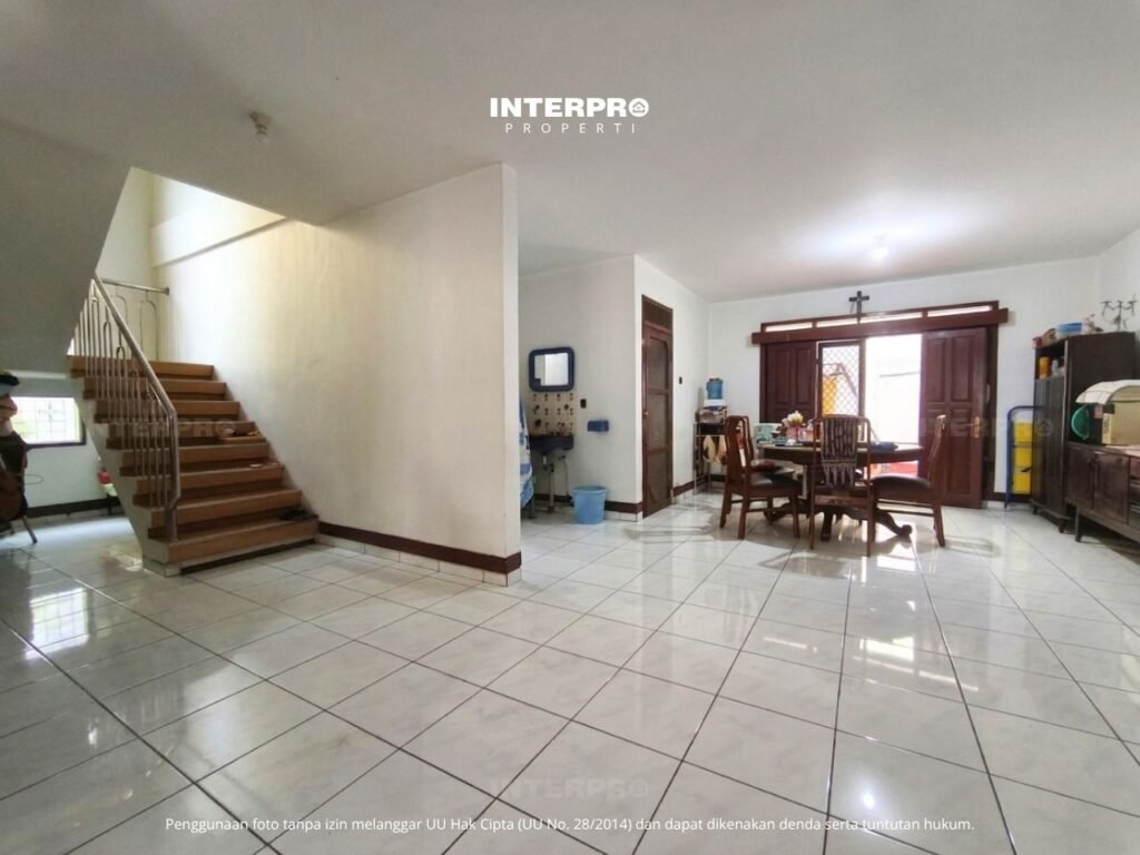 Rumah Hook Taman Ratu Luas Tanah 315m2