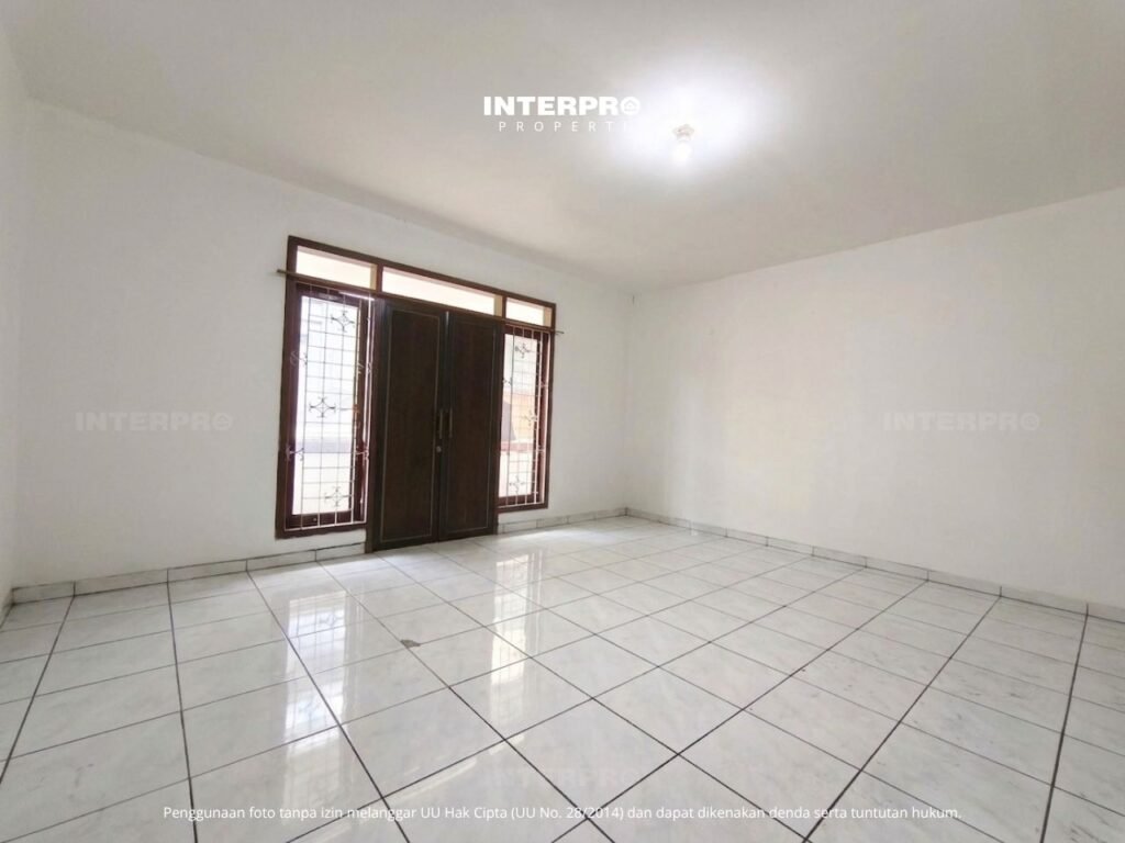 Rumah Hook Taman Ratu Luas Tanah 315m2