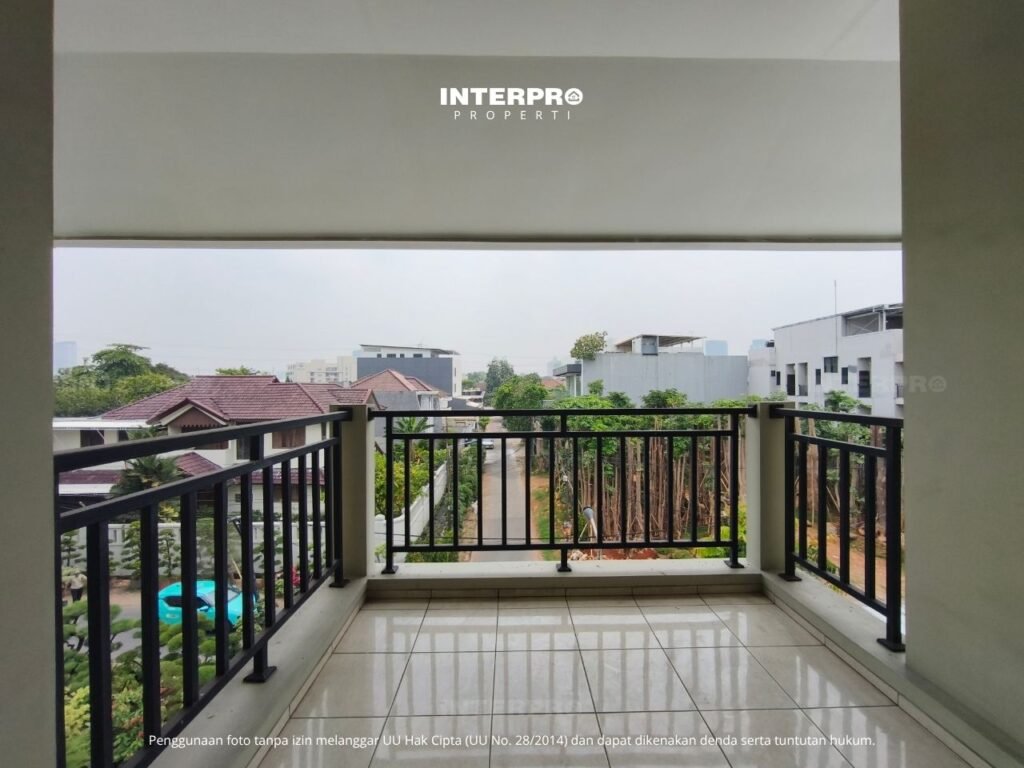 Dijual Rumah Kantor 3 Lantai di Meruya 250m2