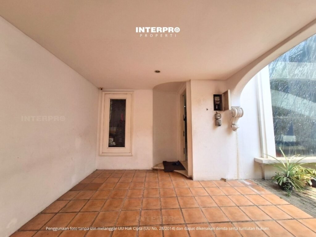 Rumah Dijual Intercon Jakarta Barat Luas 144m2