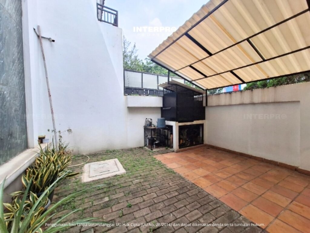 Rumah Dijual Intercon Jakarta Barat Luas 144m2