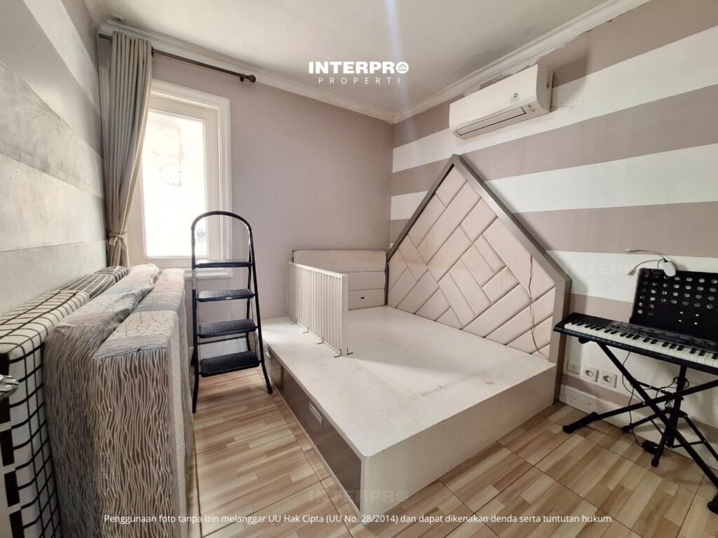 Rumah Dijual Intercon Jakarta Barat Luas 144m2