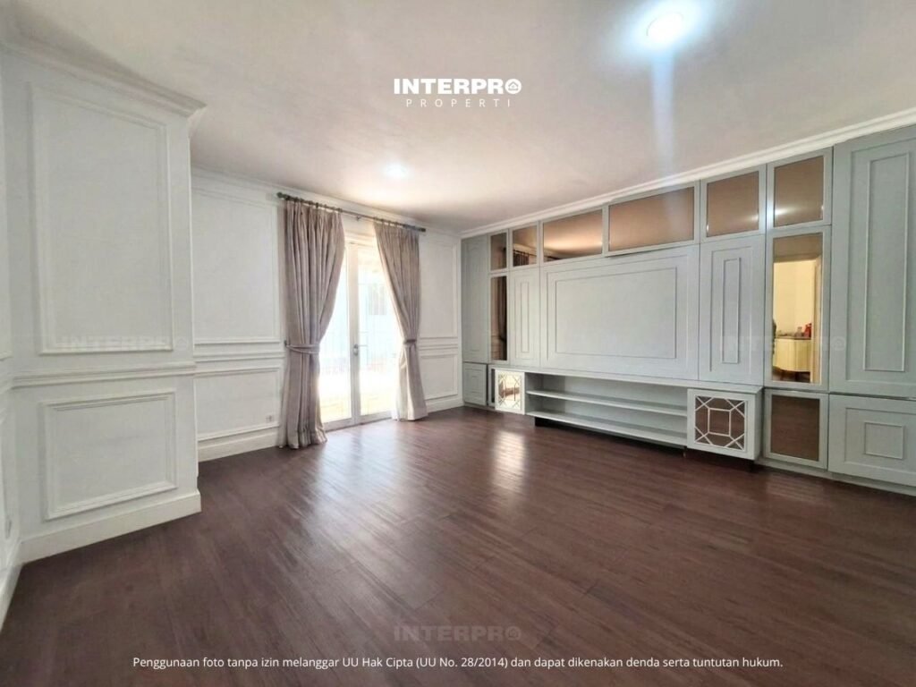 Rumah Dijual Intercon Jakarta Barat Luas 144m2