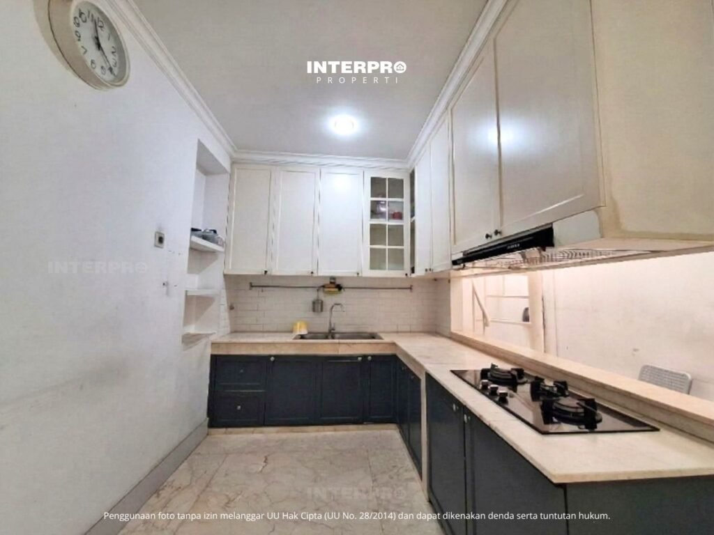 Rumah Dijual Intercon Jakarta Barat Luas 144m2