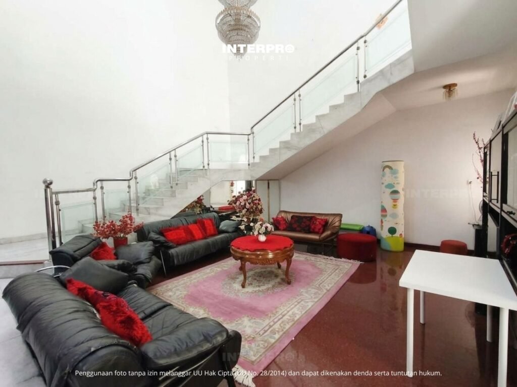 Rumah Dijual Tomang Siap Huni Luas Tanah 432m2