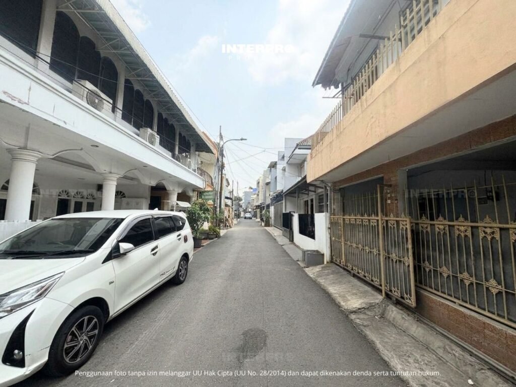 Rumah Hitung Tanah Dijual Tomang Hadap Timur - LT 90m2